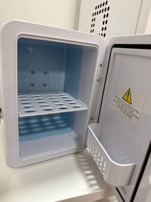 Холодильник для зберігання косметики