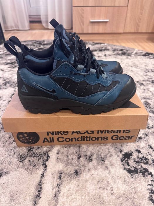 Кросіки Nike ACG Mada
