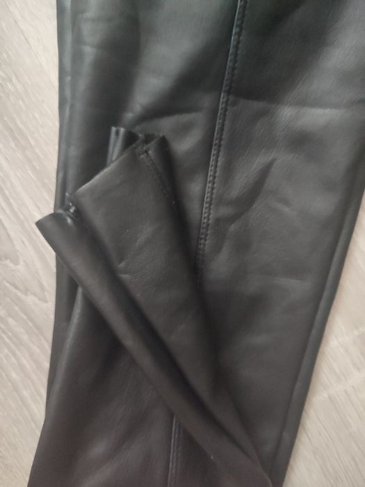 Spodnie legginsy lakierowane ala skóra amisu 36 S
