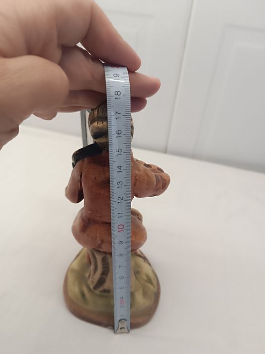 Figura Mulher a Tocar Violino. 17 cm