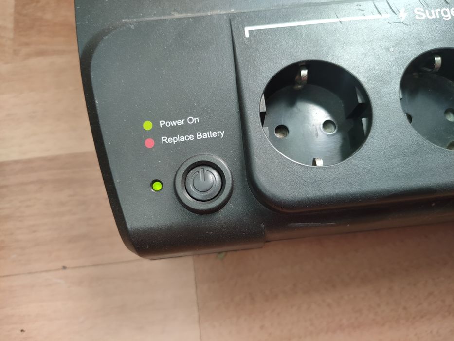 APC BACK-UPS ES 700 новим акумом