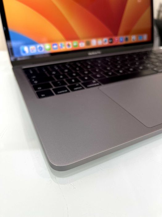Macbook Pro 13 TouchBar 2017 i5 8GB RAM 256gb SSD Garantia Loja