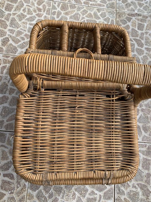 Duas Cestas de piquenique Clássicas com tampa