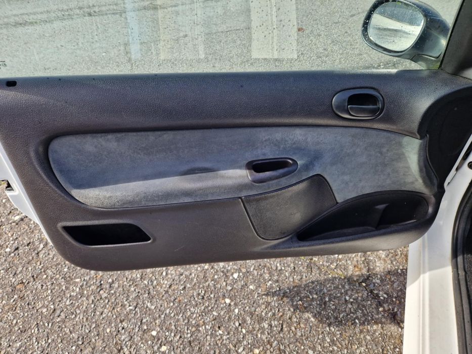 Peugeot 206 1.4 HDI 5 LUGARES