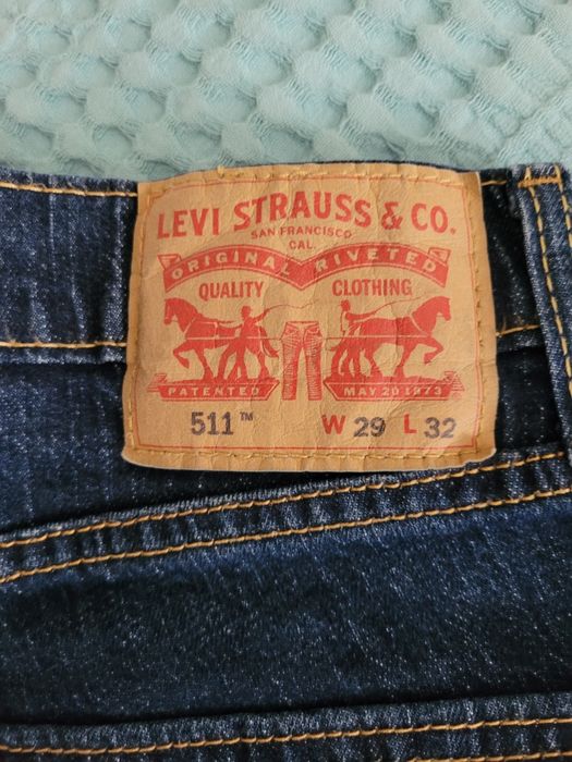 Levi's 511 Slim Fit W29 L32 granatowe jeansy męskie