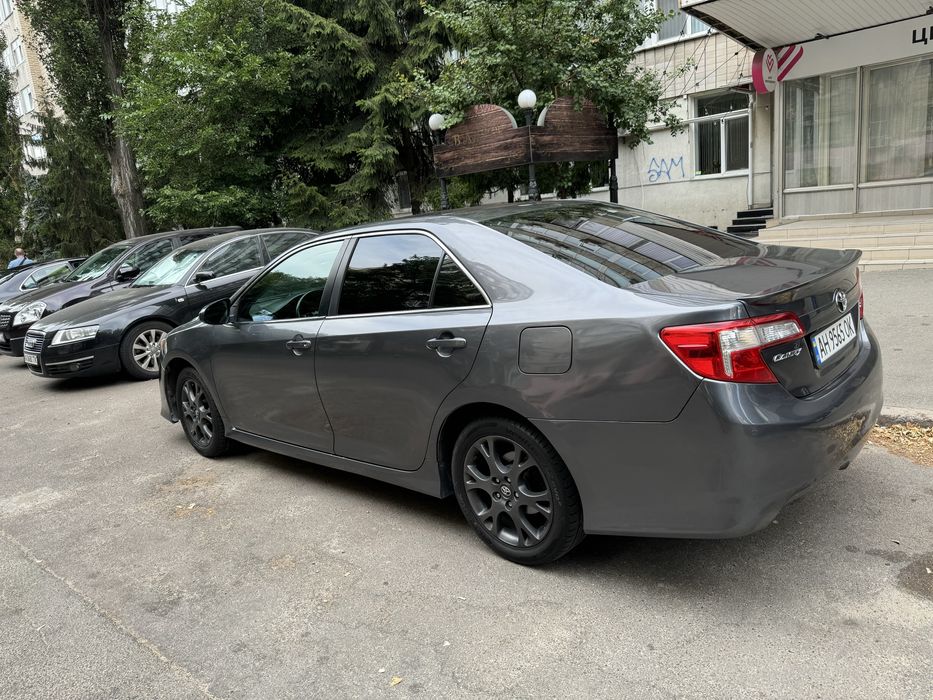 Продам Toyota Camry 2.5 2014 год