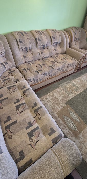 Narożnik ze schowkiem i funkcją spania plus fotel