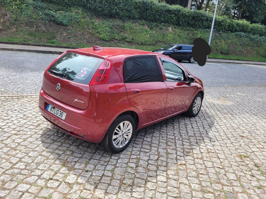 Fiat grande punto ano 2011 foto 5