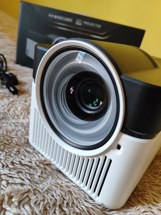 Projektor Magcubic HY450