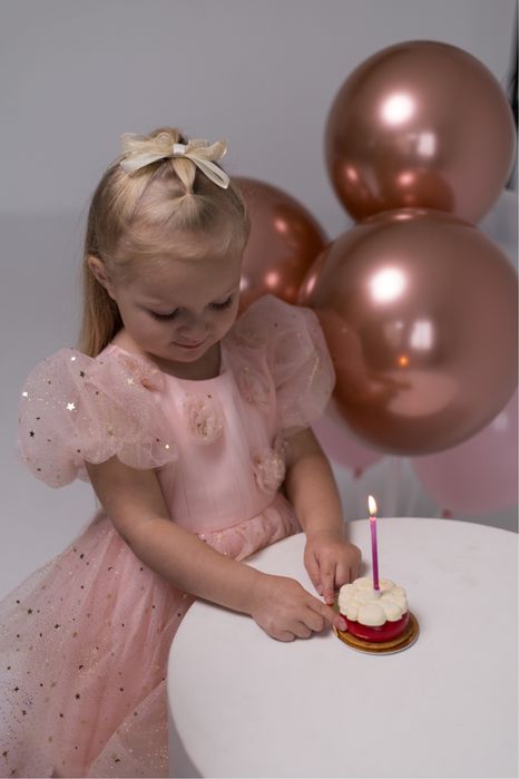 Оренда святкових  суконь