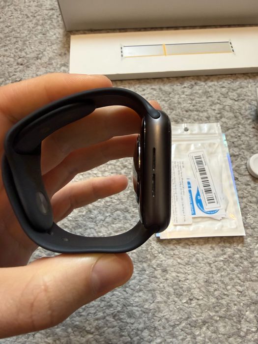 Apple Watch Series 4 44mm Space Gray + ремінець нейлоновий та плівка
