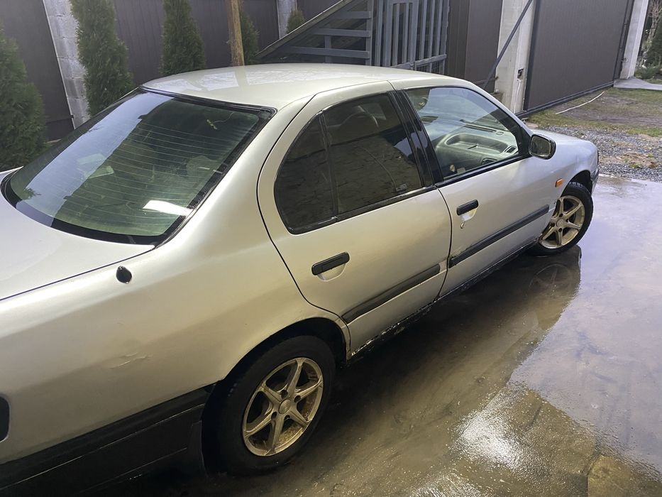 Продам нісан примера п10 v16