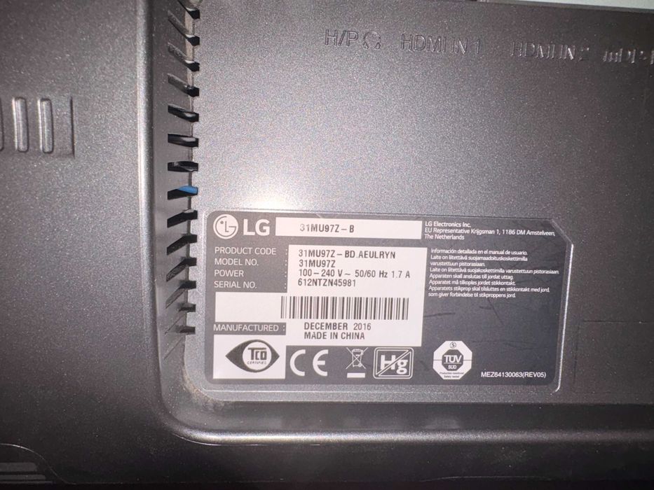 Monitor LG Modelo 31MU97Z-B