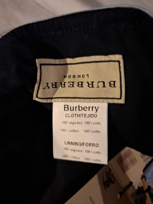 Boné novo Burberry TU - SALDO