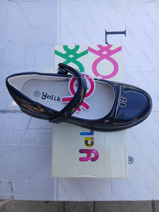 Туфлі для дівчат