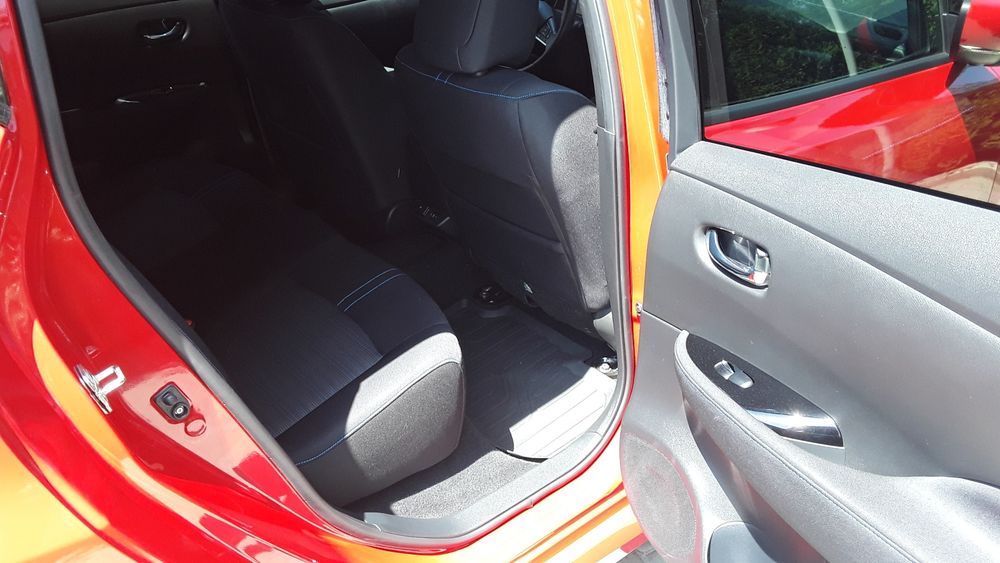 Nissan leaf 40кВт  2021