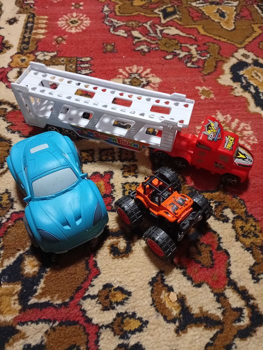 Іграшки для хлопчиків.