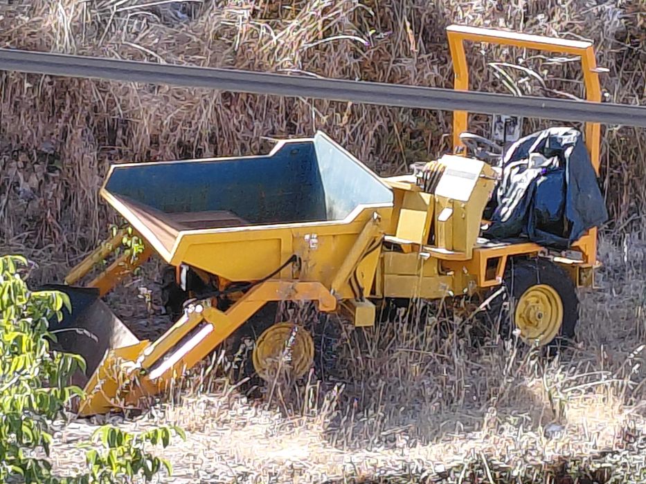 Dumper autocarregante 4X4