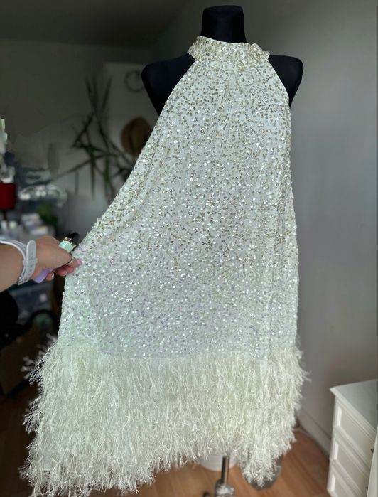 Asos miętowa 52 pióra , cekiny