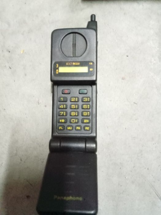 Telefone fixo antigo