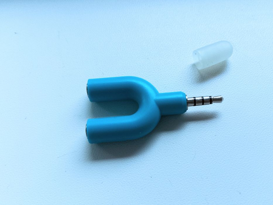 Адаптер переходник для наушников с микрофоном в один разъем mini jack