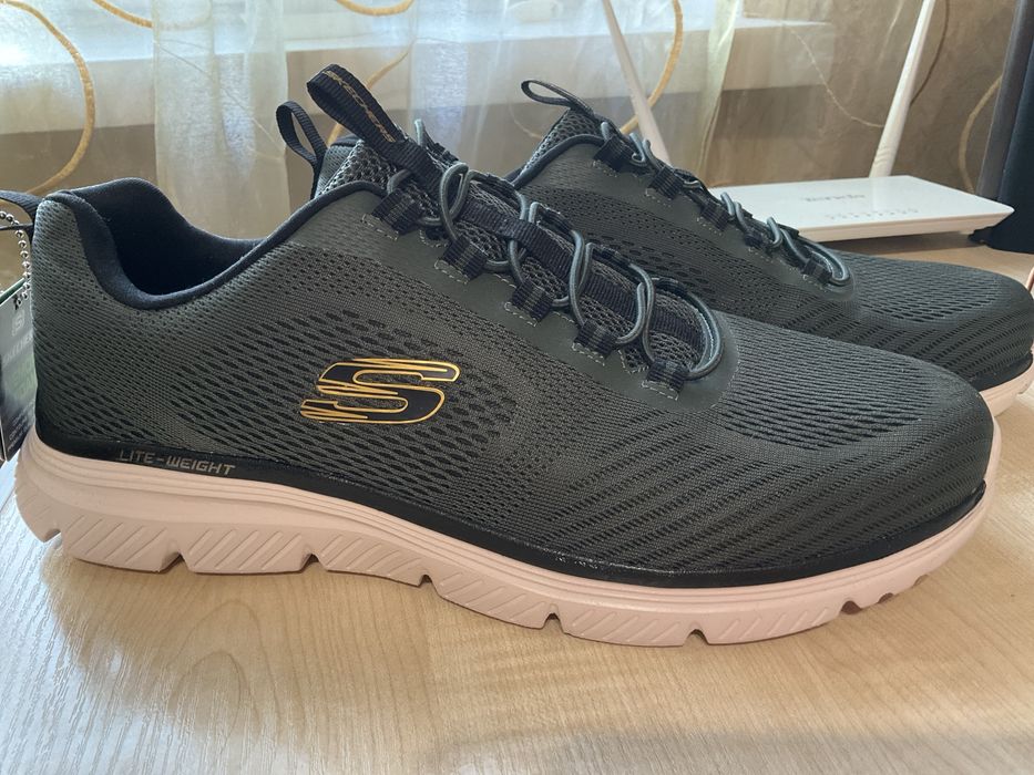Кросовки чоловічі SKECHERS Нові