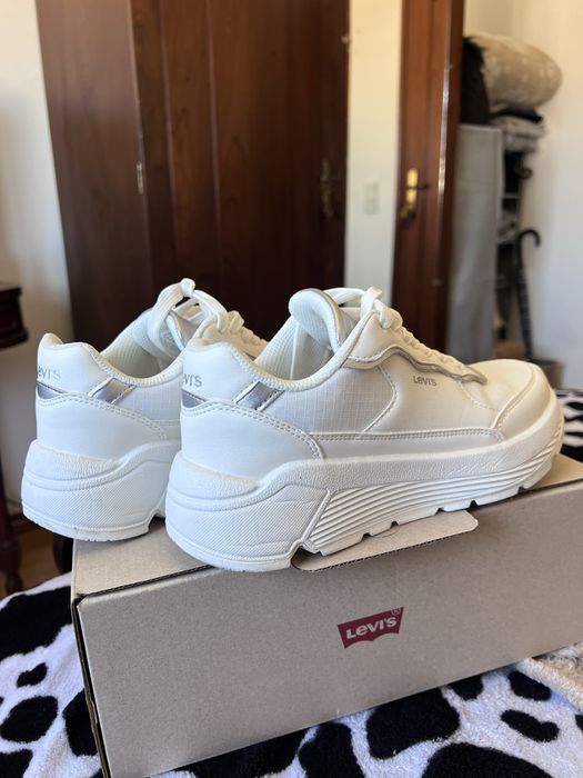 Tenis Branco da Levis