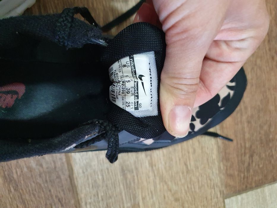 Кроссовки Nike женские 38р оригинал!