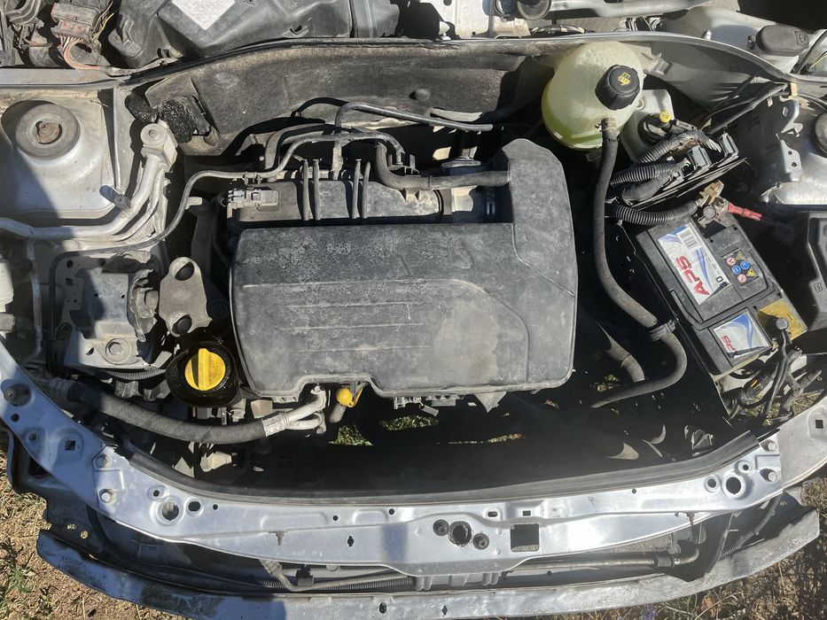 Motor Renault Clio 2005
