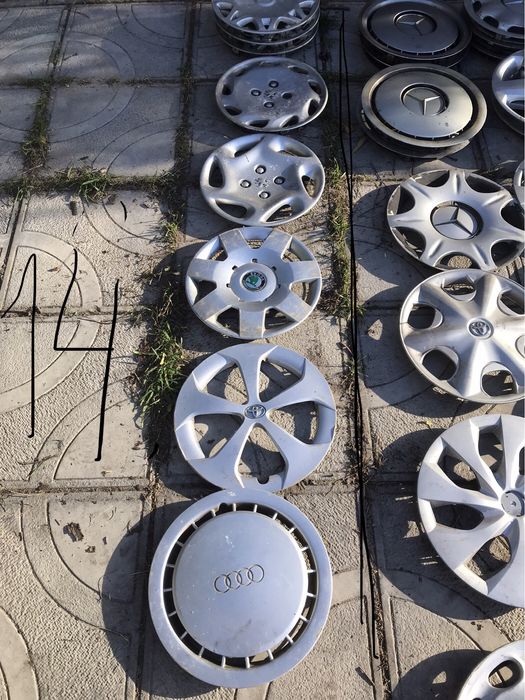 Колпак на колесный диск