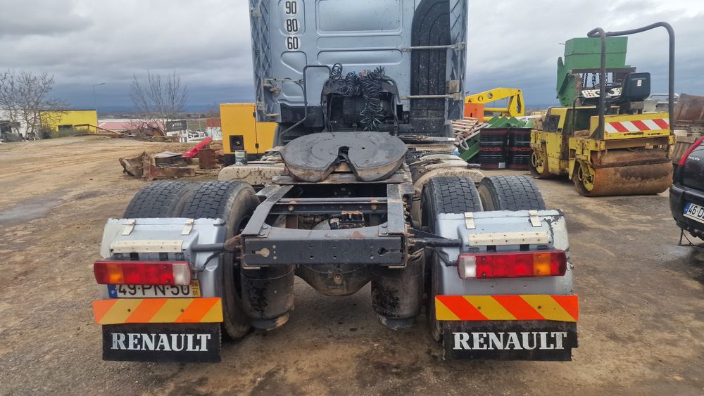 Camião Renault premium