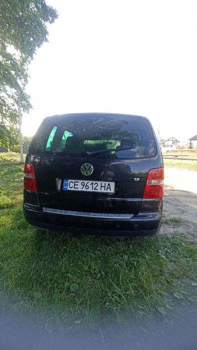 Продам Volkswagen Touran 1.6 бензин