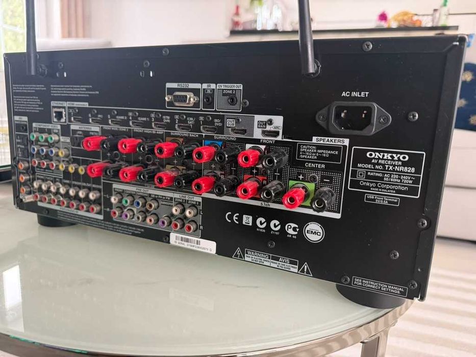 Onkyo TX-NR828 wraz z kolumnami MAYA