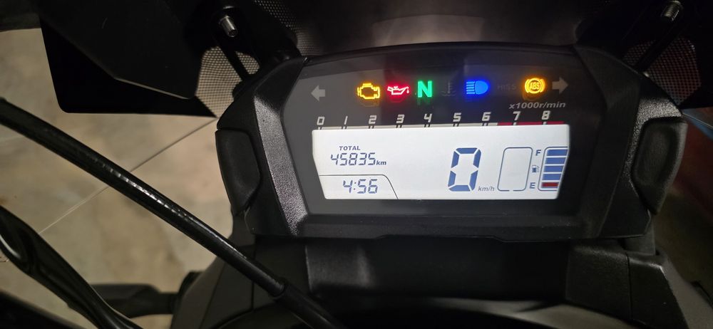 NC750X em optimo estado