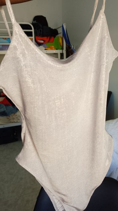 Bodie cinza para festa