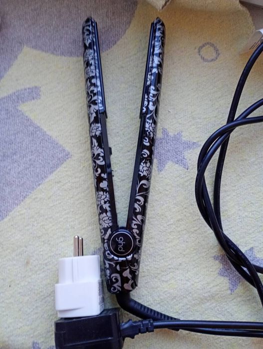 Випряпляч волосся ghd.