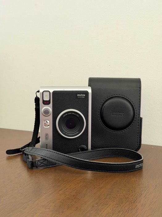 Câmara Instantânea Fujifilm Instax Mini Evo Micro USB (Gen 1) + Capa