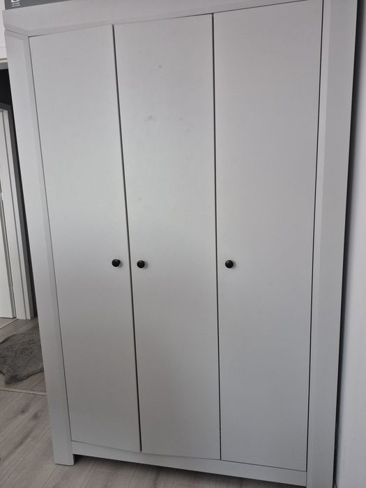 Szafa w kolorze szarym  Agata