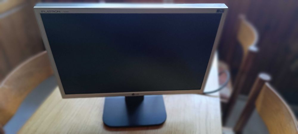 Monitor LG 24 cale