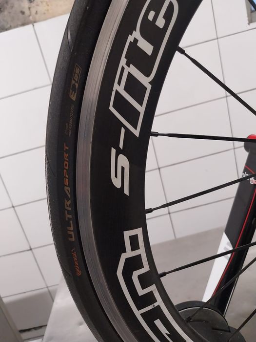 Bicicleta de estrada BH