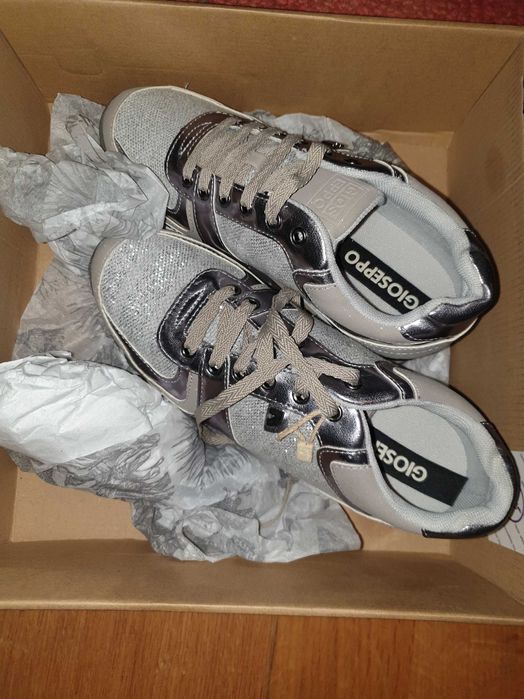 SAPATILHAS Gieppso novas n 36