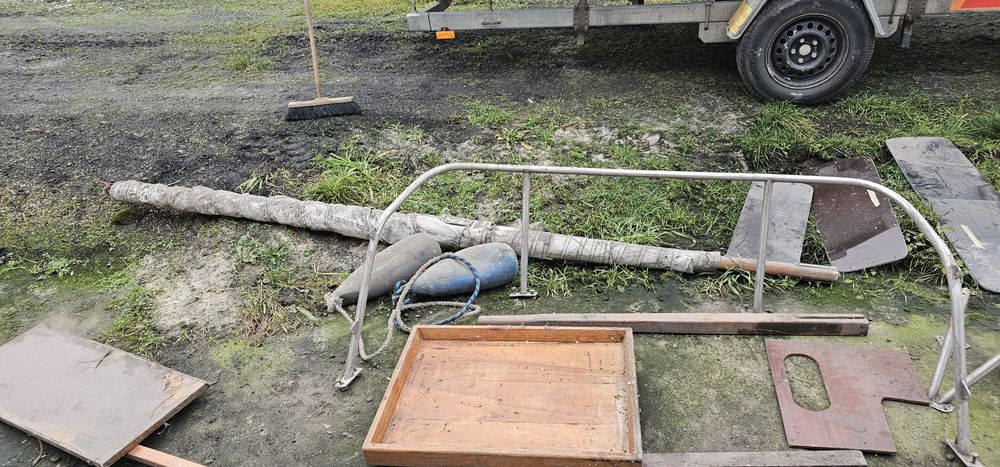 Jacht łódź kabinowa do remontu
.