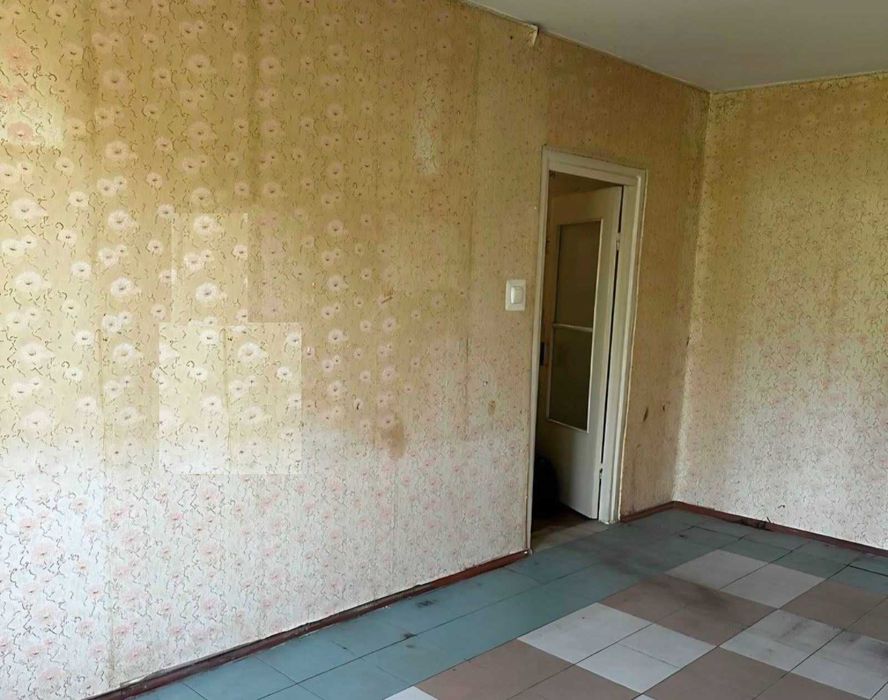 Продам 2-х кімнатну квартиру на Кримському бульварі. - View 4