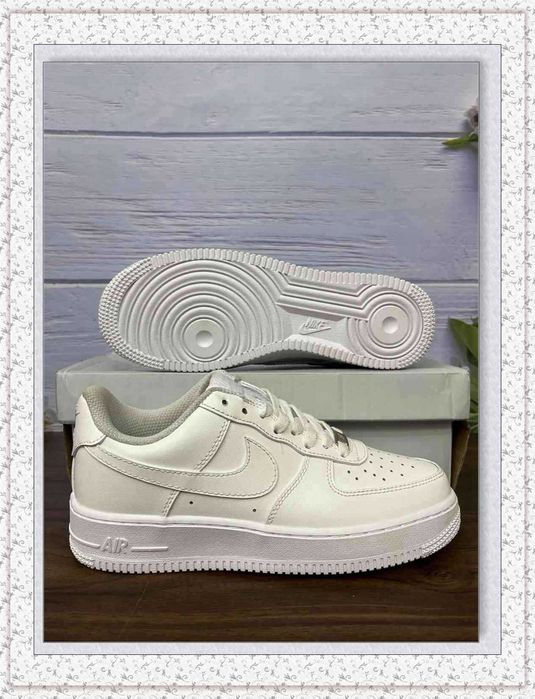 Ténis casual Nike Air Force 1 com atacadores, tamanho 39