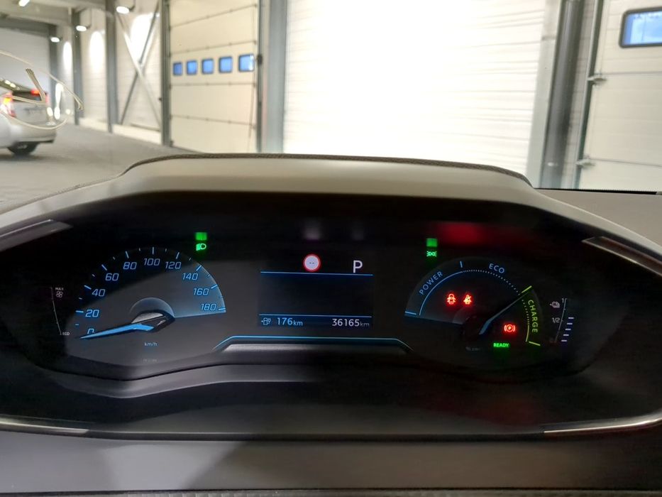 Peugeot e208 style