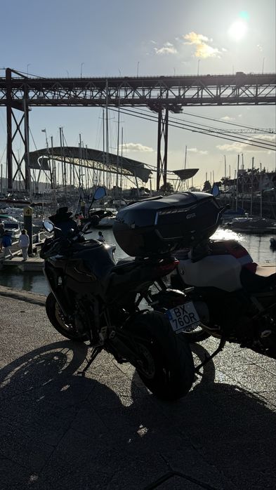 Yamaha tracer 9 2025 c/GARANTIA, quickshift, top case e outros extras