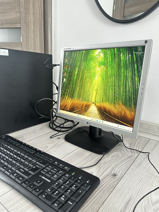 Komputer stacjonarny 8GB RAM - Dysk SSD Windows 11