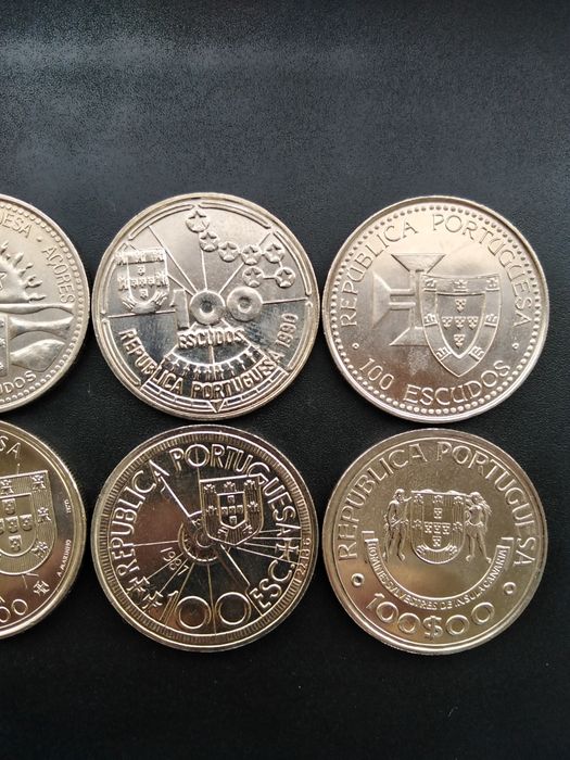 8 moedas comemorativas de 100 escudos