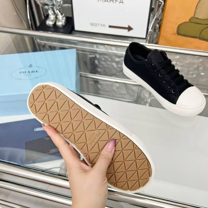 Prada Wheel Gabardine Low-Top Sneakers , кеди прада