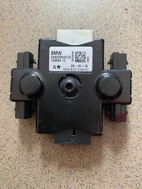 WZMACNIACZ ANTENY BMW F31 108594